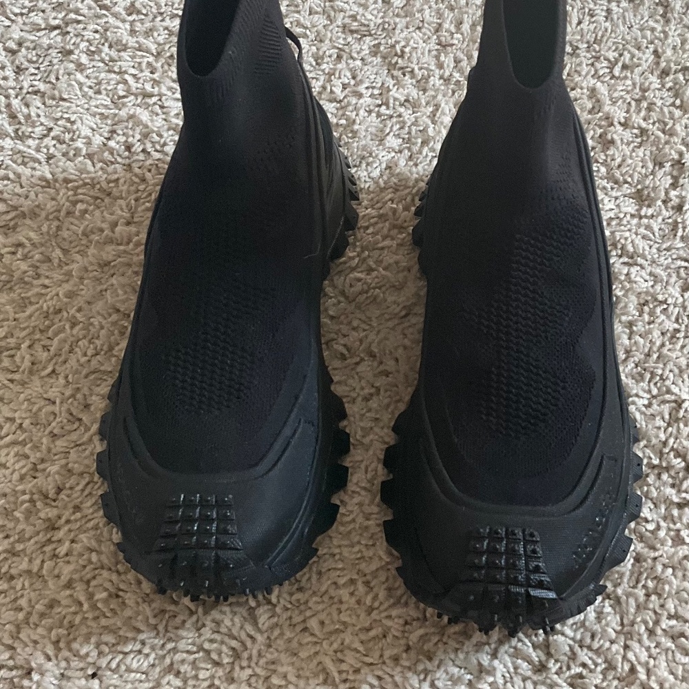 MONCLER TRAIL GRIP LUNAROVE LOW-TOP SNEAKERS. SIZE 36 IT (6 US). COLOR: BLACK. - Picture 4 of 16